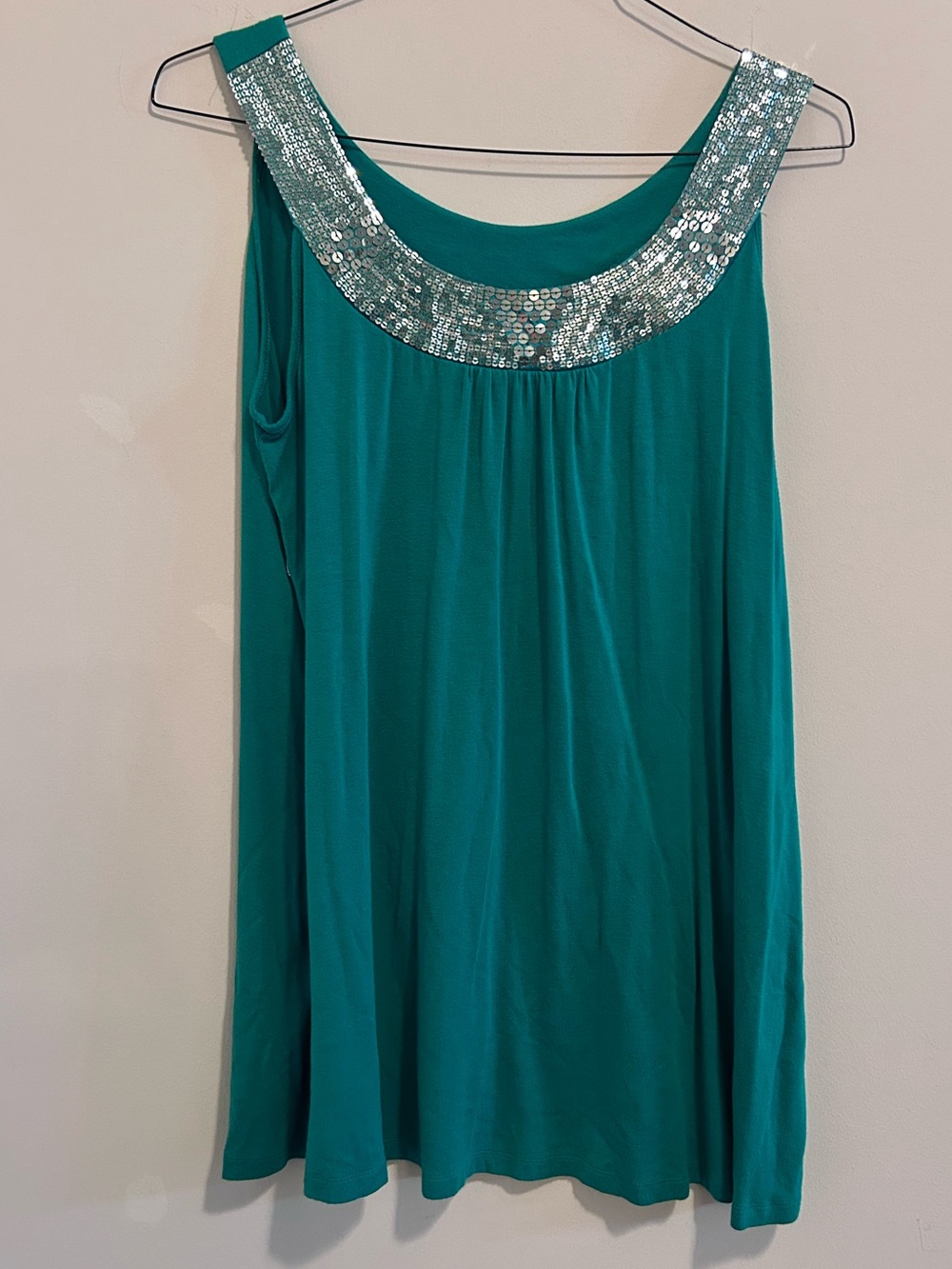 Green Sleeveless Sequin Scoop Neck Tank